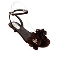 Sandalias de tacón bajo con correa al tobillo y diseño floral 3D de ante para mujer | Venta al por mayor | Multicolor EU 35–41