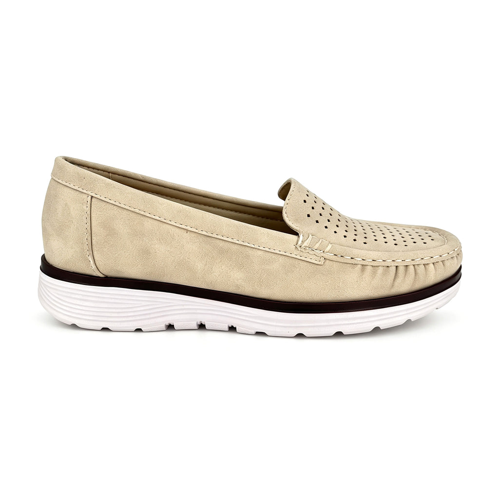 Women's Breathable Perforated Moccasin Loafer with Heel Massage Pad & Sporty Rubber Sole | Wholesale Comfort Flats | Multi-Color | EU 35–41